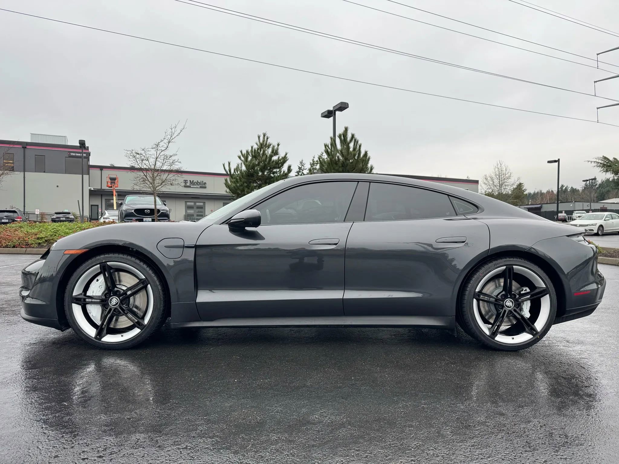 Used 2020 Porsche Taycan 4S image 6