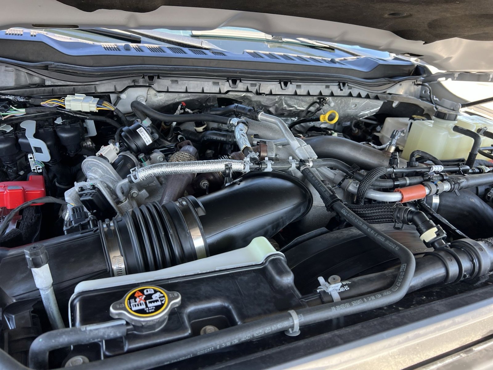 Used 2024 Ford F450 Platinum w/ FX4 Off-Road Package AWD/4WD image 27