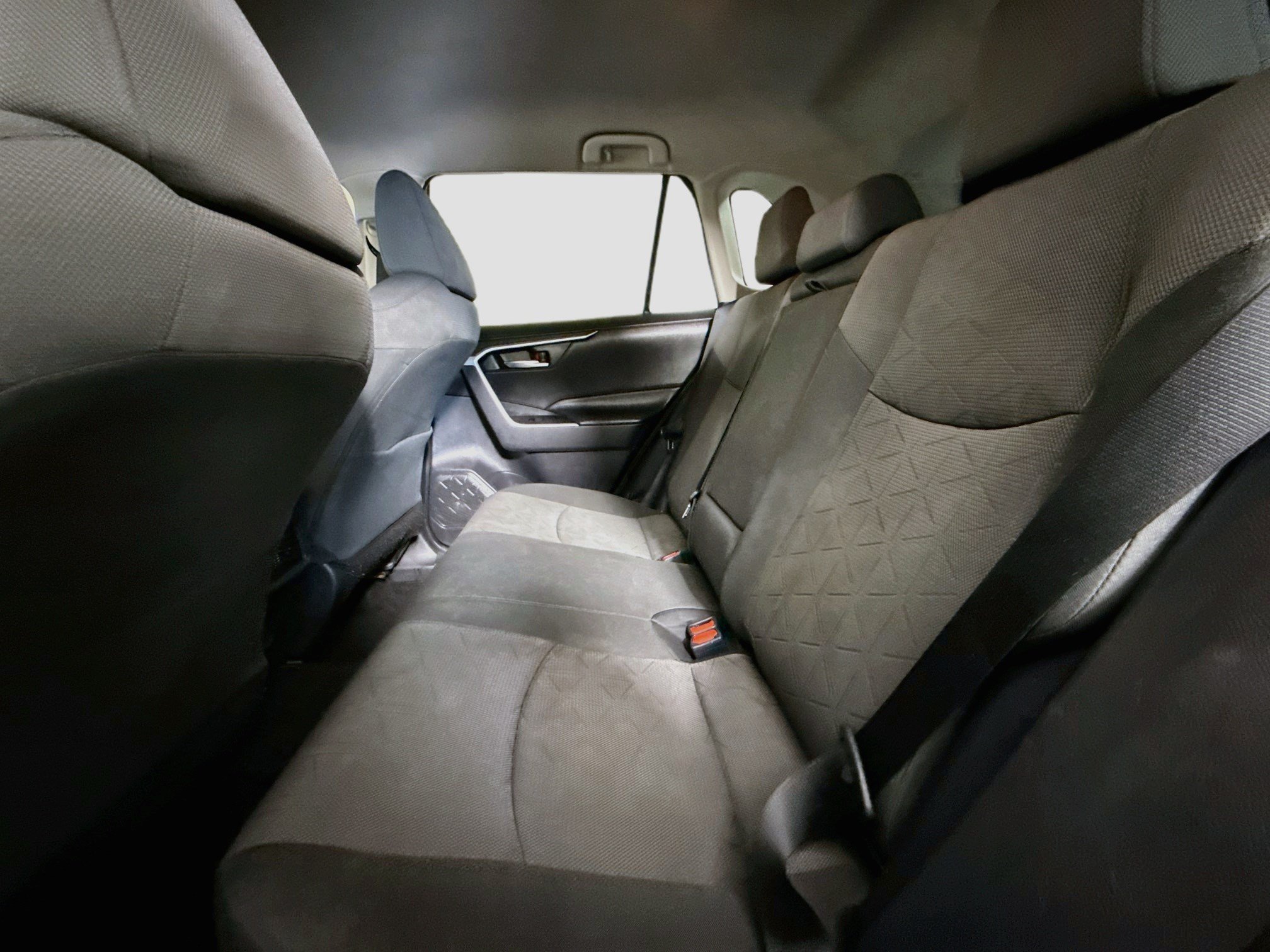 Used 2021 Toyota RAV4 XLE FWD image 25