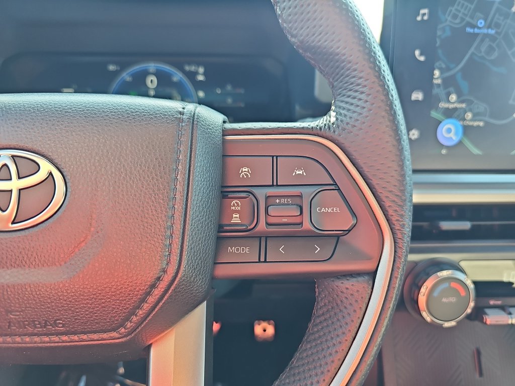 Used 2025 Toyota Tacoma TRD Sport AWD/4WD image 18