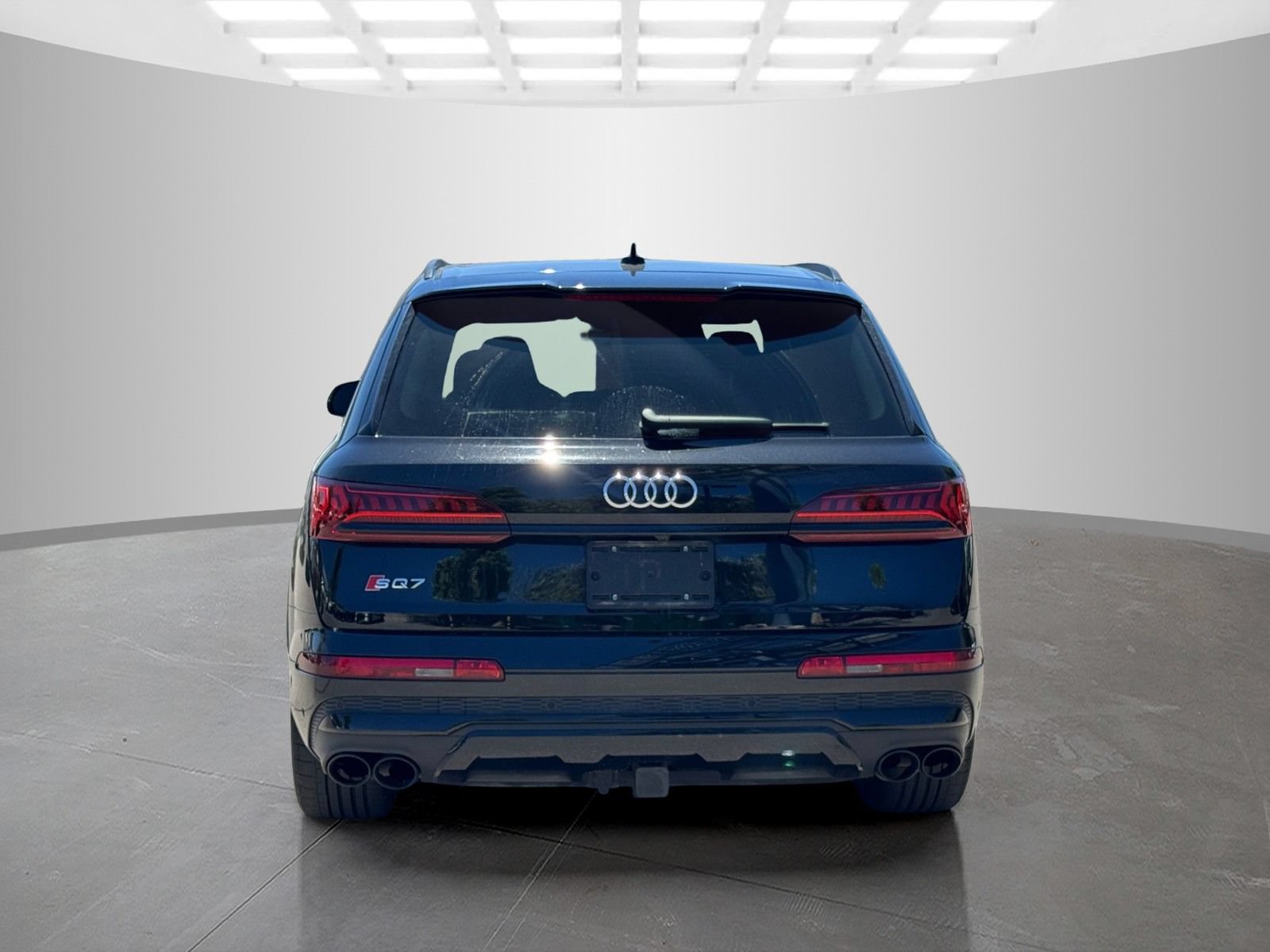 Used 2023 Audi SQ7 Prestige w/ Sport Package AWD/4WD image 6