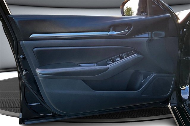 Certified 2024 Nissan Altima 2.5 SR image 19