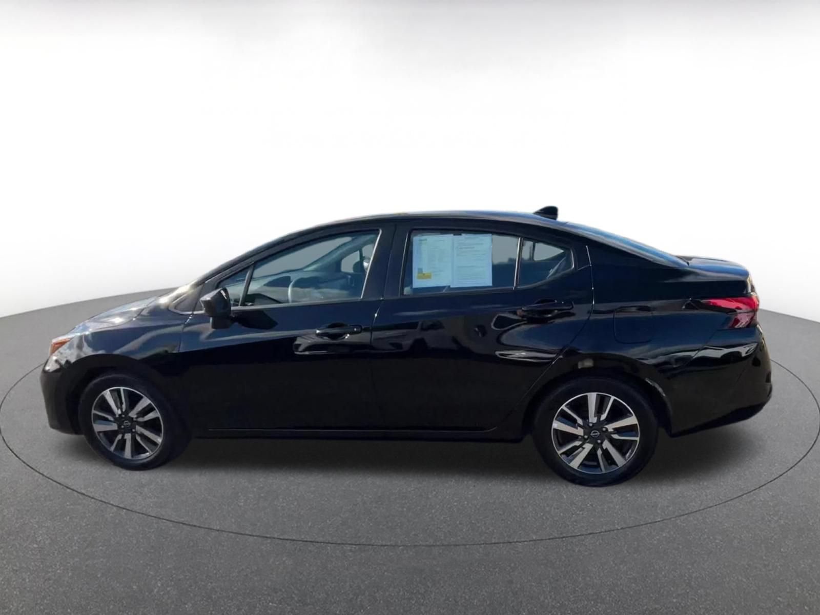Used 2025 Nissan Versa SV FWD image 8