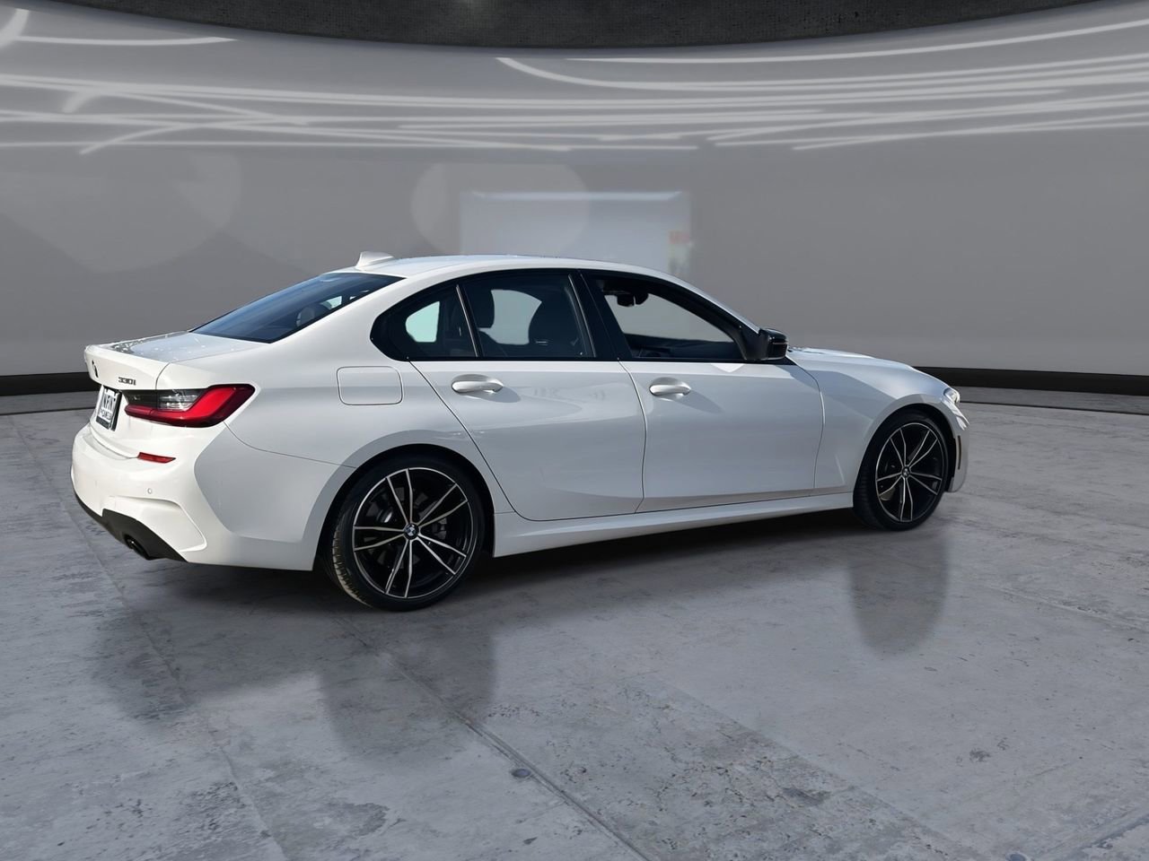 Used 2021 BMW 330i Sedan w/ M Sport Package RWD image 5
