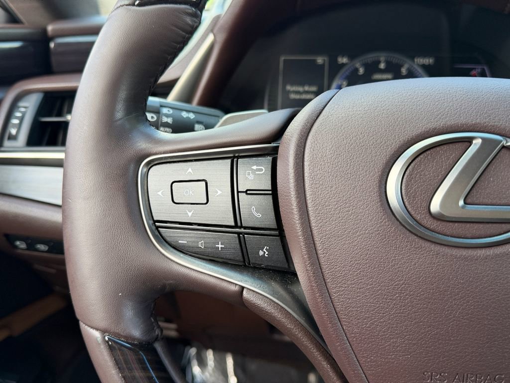 Used 2019 Lexus ES 350 Ultra Luxury w/ Accessory Package 2 image 18