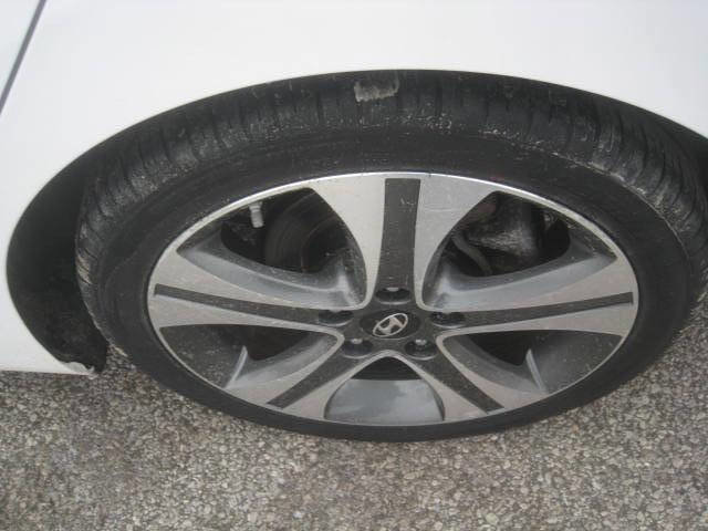 Used 2015 Hyundai Elantra Sport image 33
