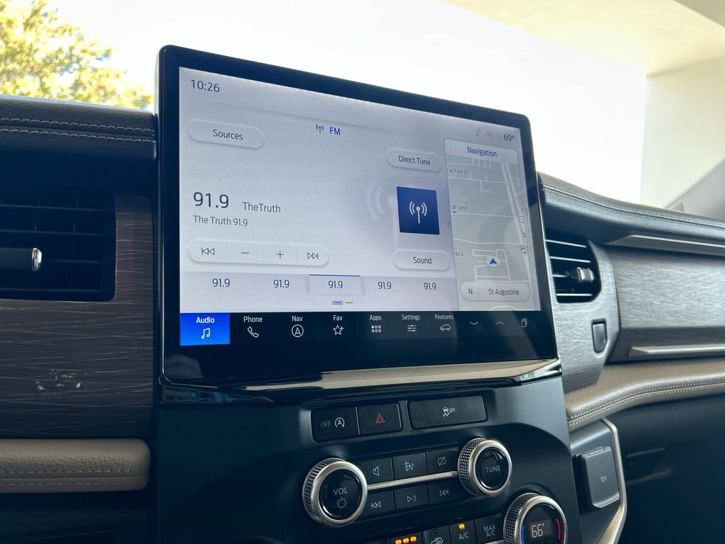 Used 2024 Ford Expedition Limited image 23
