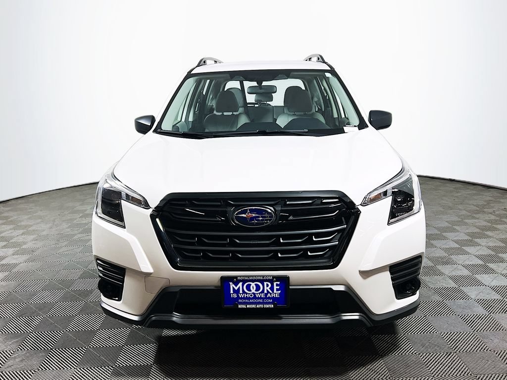 Used 2024 Subaru Forester AWD/4WD image 2