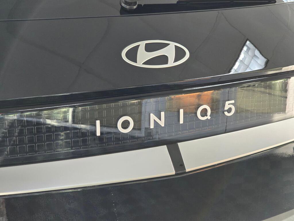 New 2026 Hyundai Ioniq 5 SEL image 15