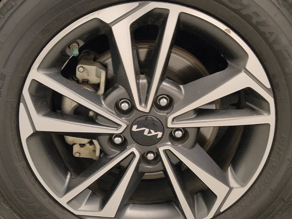 Used 2024 Kia Forte LXS FWD image 31