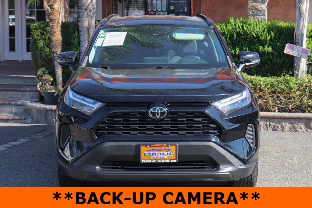 Used 2022 Toyota RAV4 XLE image 3