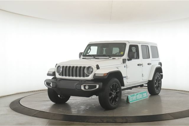 Used 2025 Jeep Wrangler Unlimited Sahara w/ Safety Group image 10