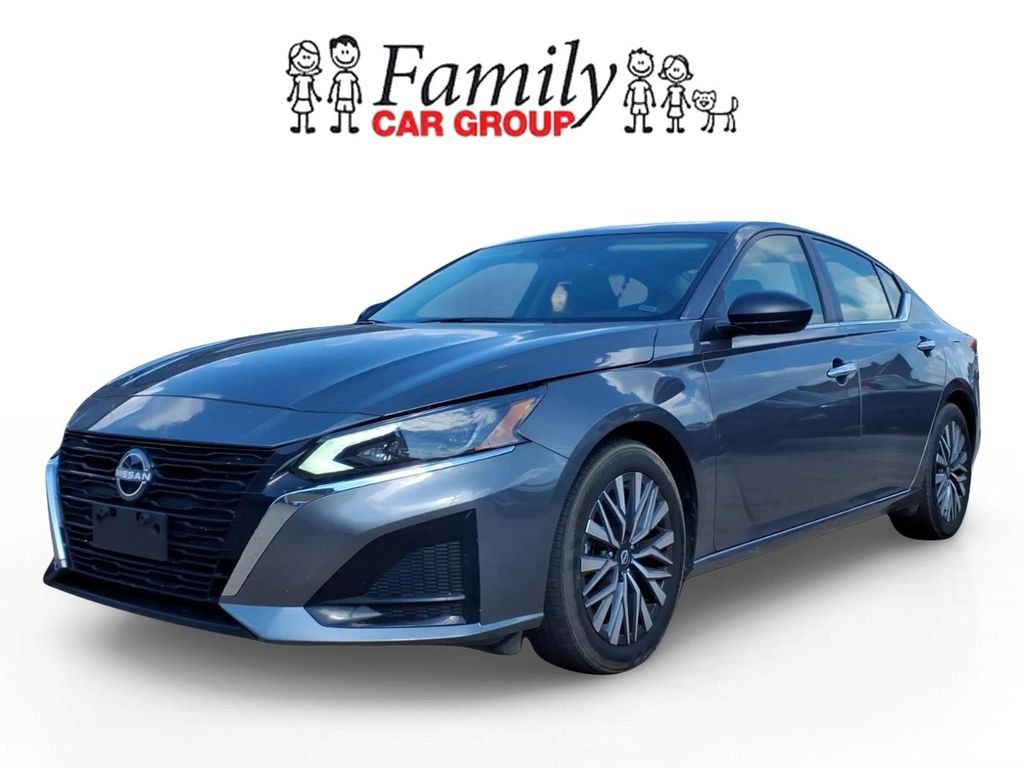 Used 2025 Nissan Altima 2.5 SV