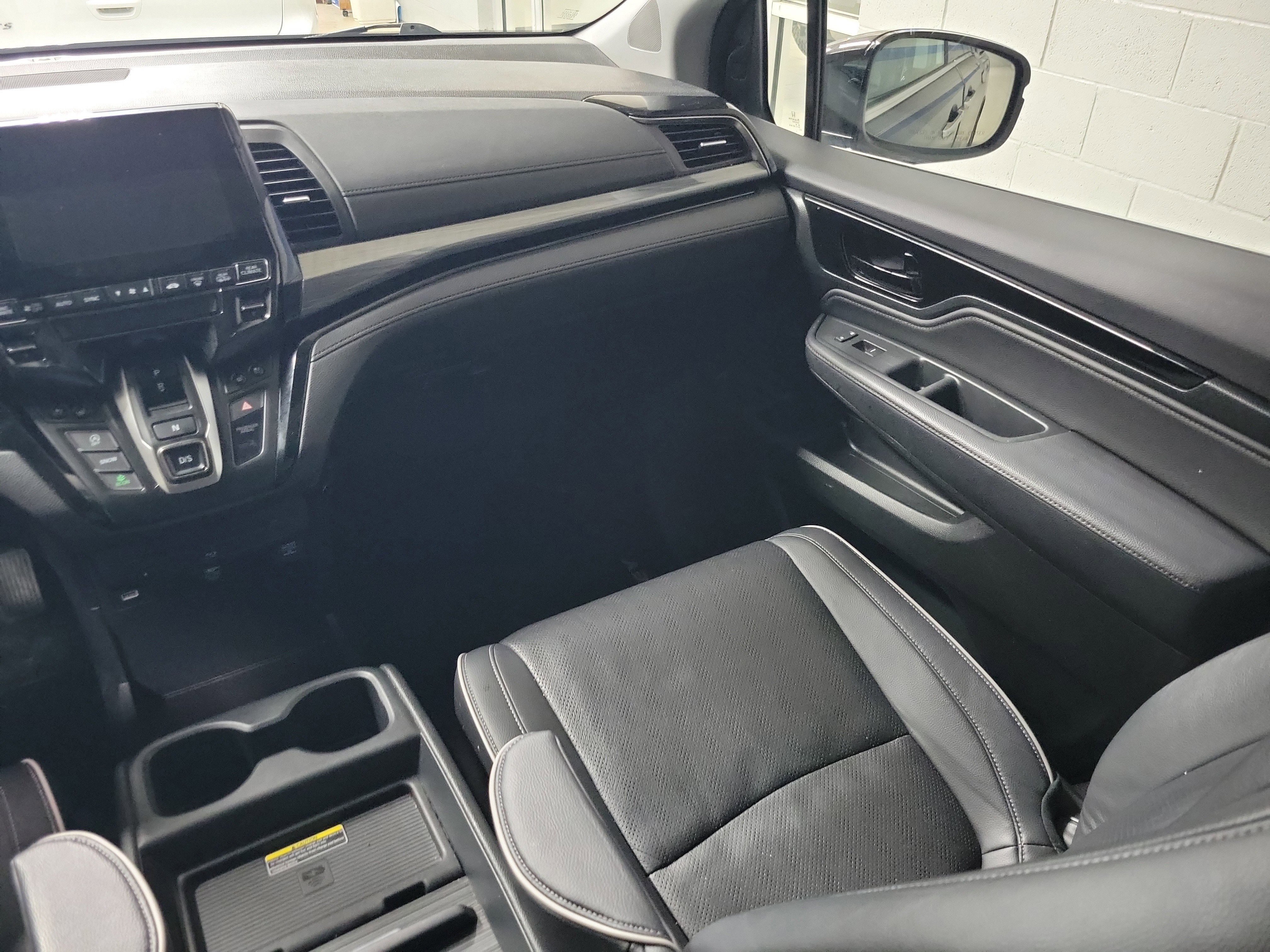 Certified 2023 Honda Odyssey Elite image 17