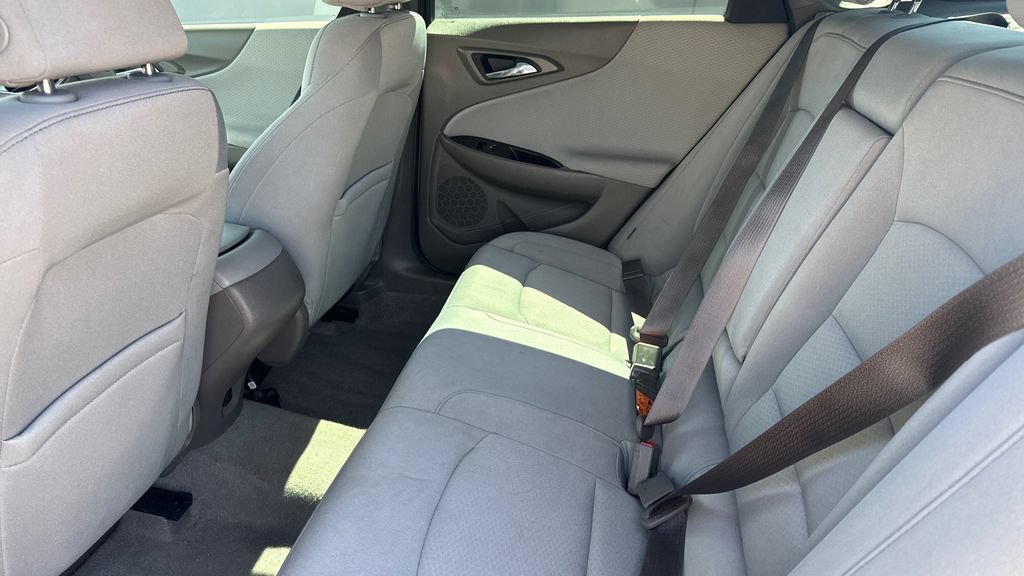Used 2018 Chevrolet Malibu LS w/ LPO, Convenience Package 1 FWD image 10