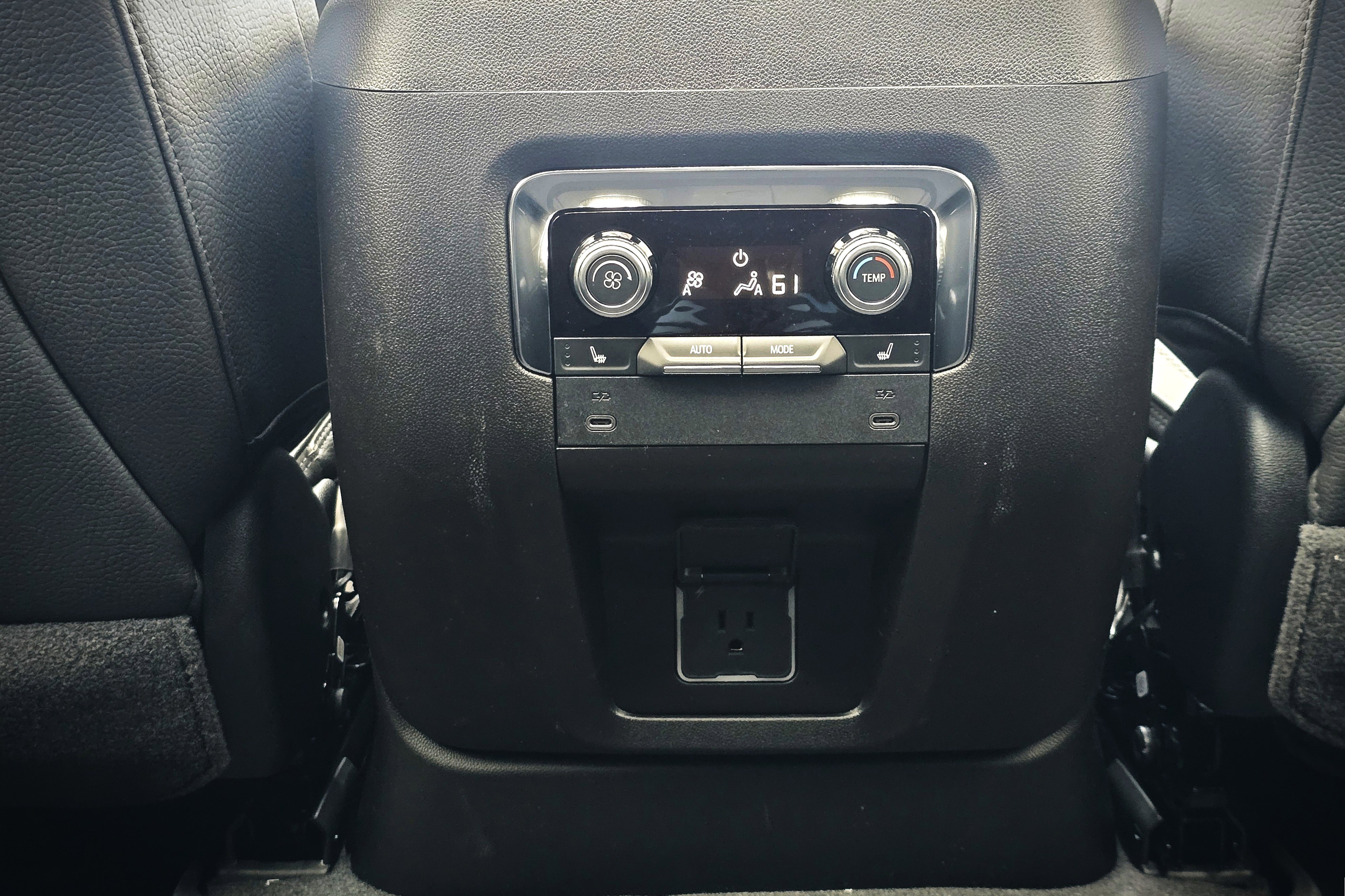 New 2026 GMC Yukon XL Denali w/ Sun & Power Step Package image 29