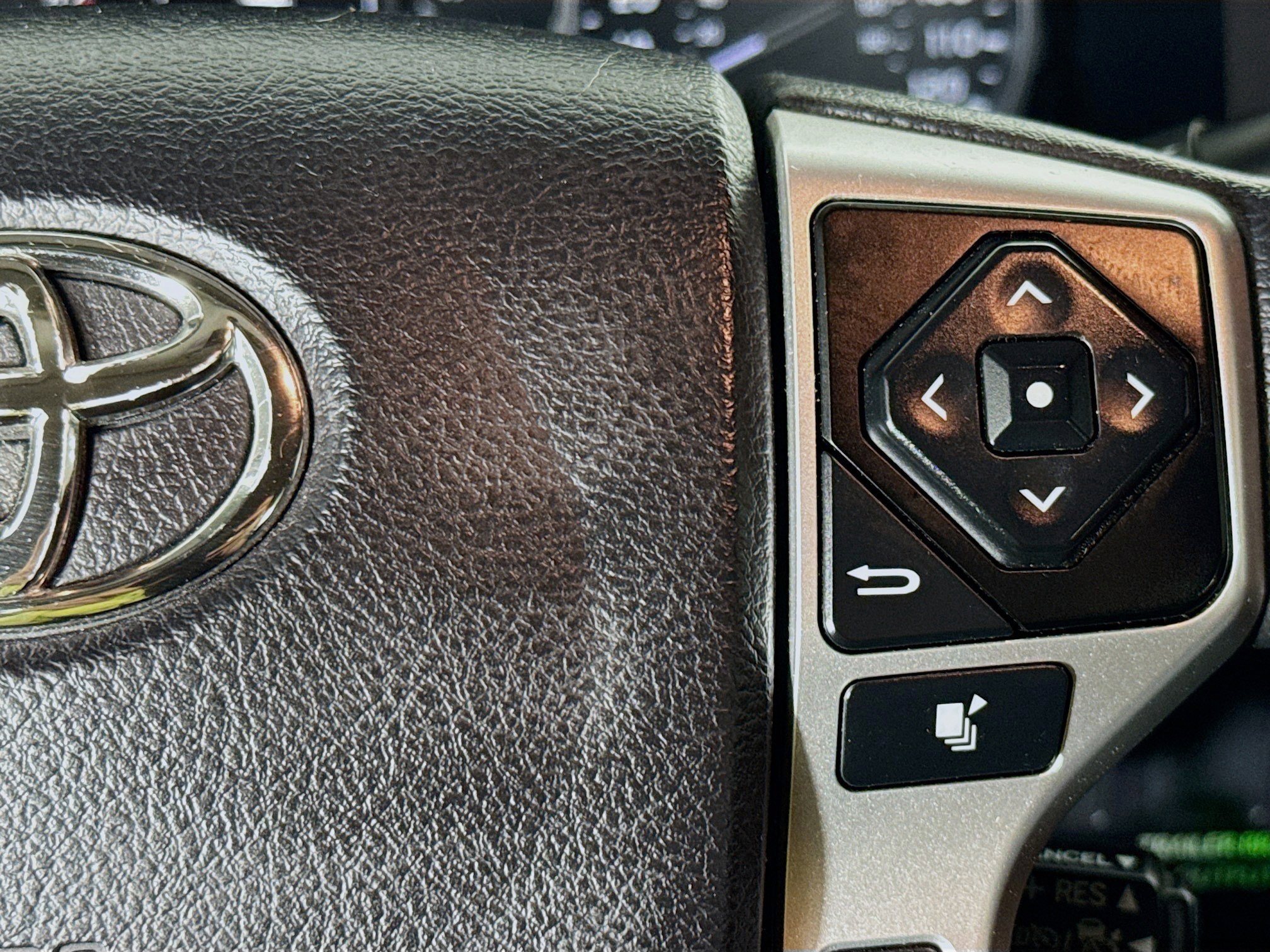 Used 2021 Toyota Tundra SR5 w/ SR5 Upgrade Package image 14