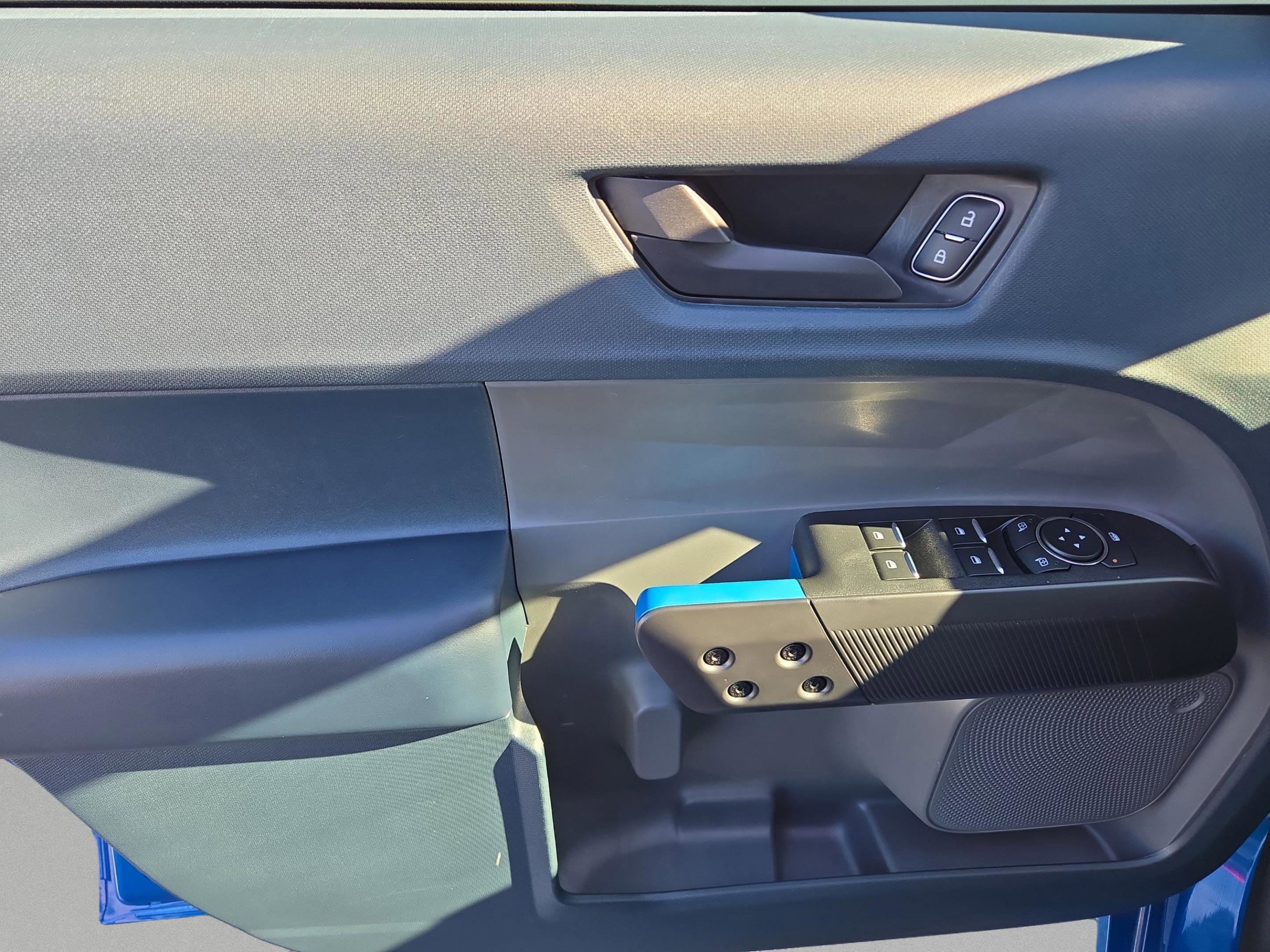 Used 2025 Ford Maverick Lobo image 16