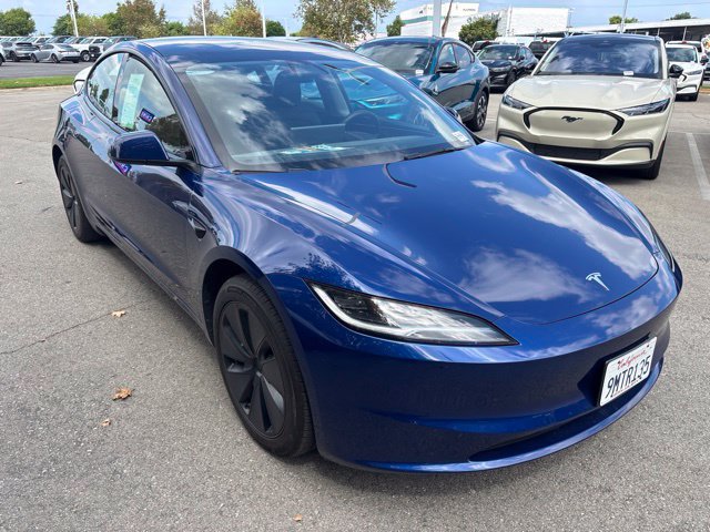 Used 2024 Tesla Model 3 Standard Range RWD image 1