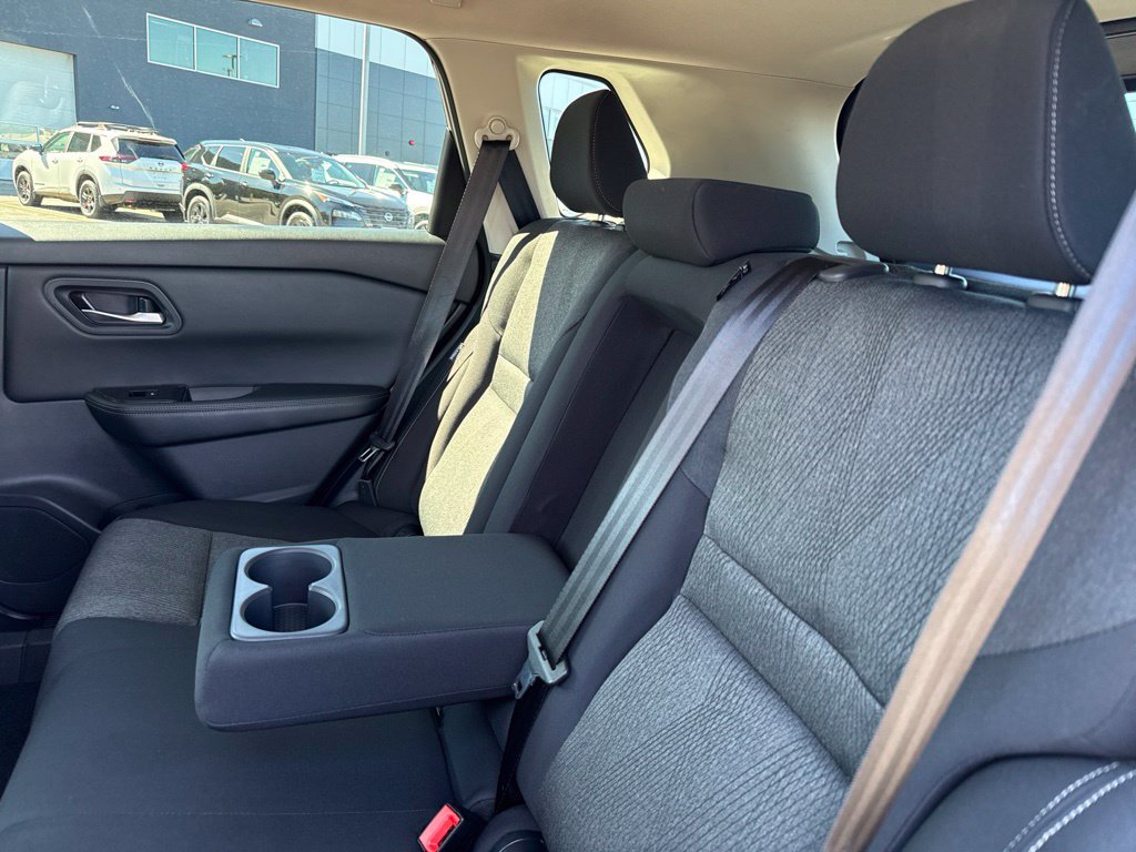 Certified 2026 Nissan Rogue SV AWD/4WD image 28
