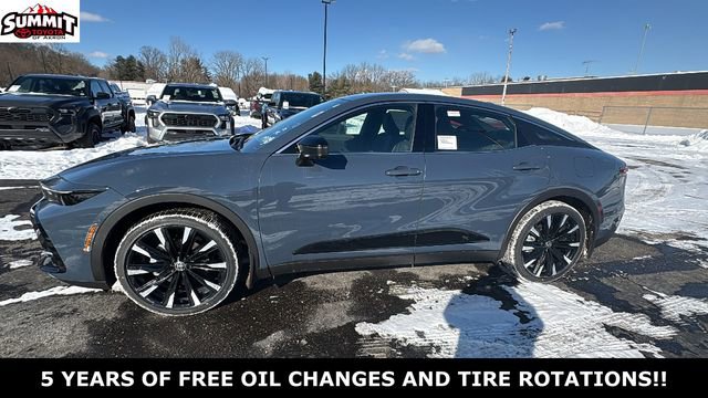 New 2026 Toyota Crown Platinum image 2