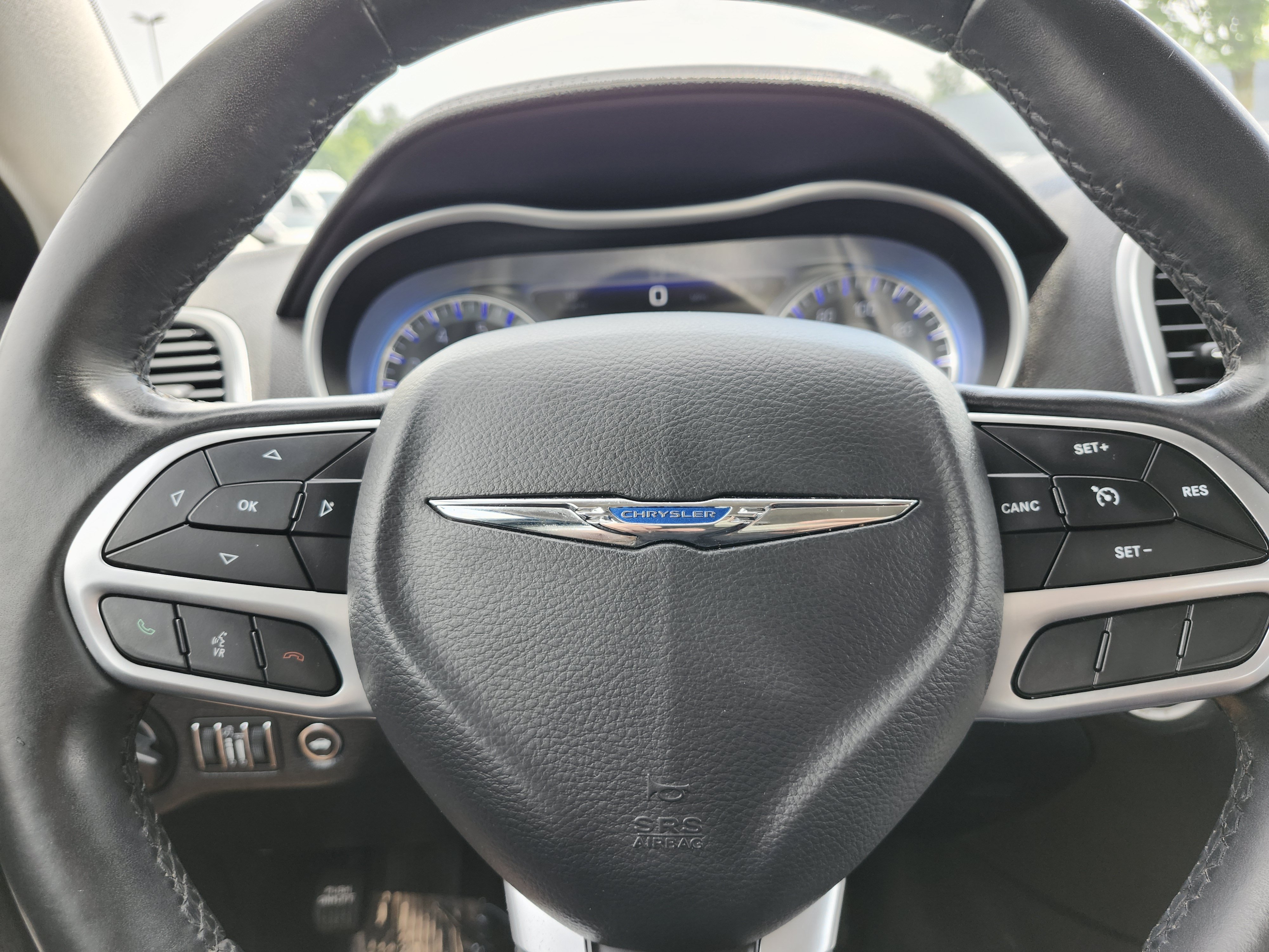 Used 2018 Chrysler 300 Touring w/ Driver Convenience Group RWD image 26
