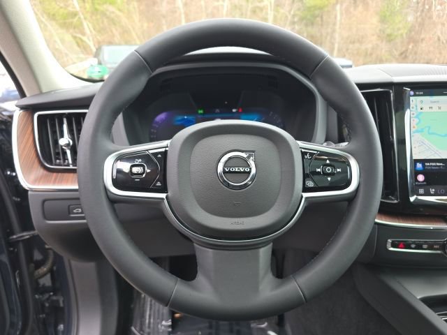 Certified 2023 Volvo XC60 B5 Plus w/ Climate Package image 29