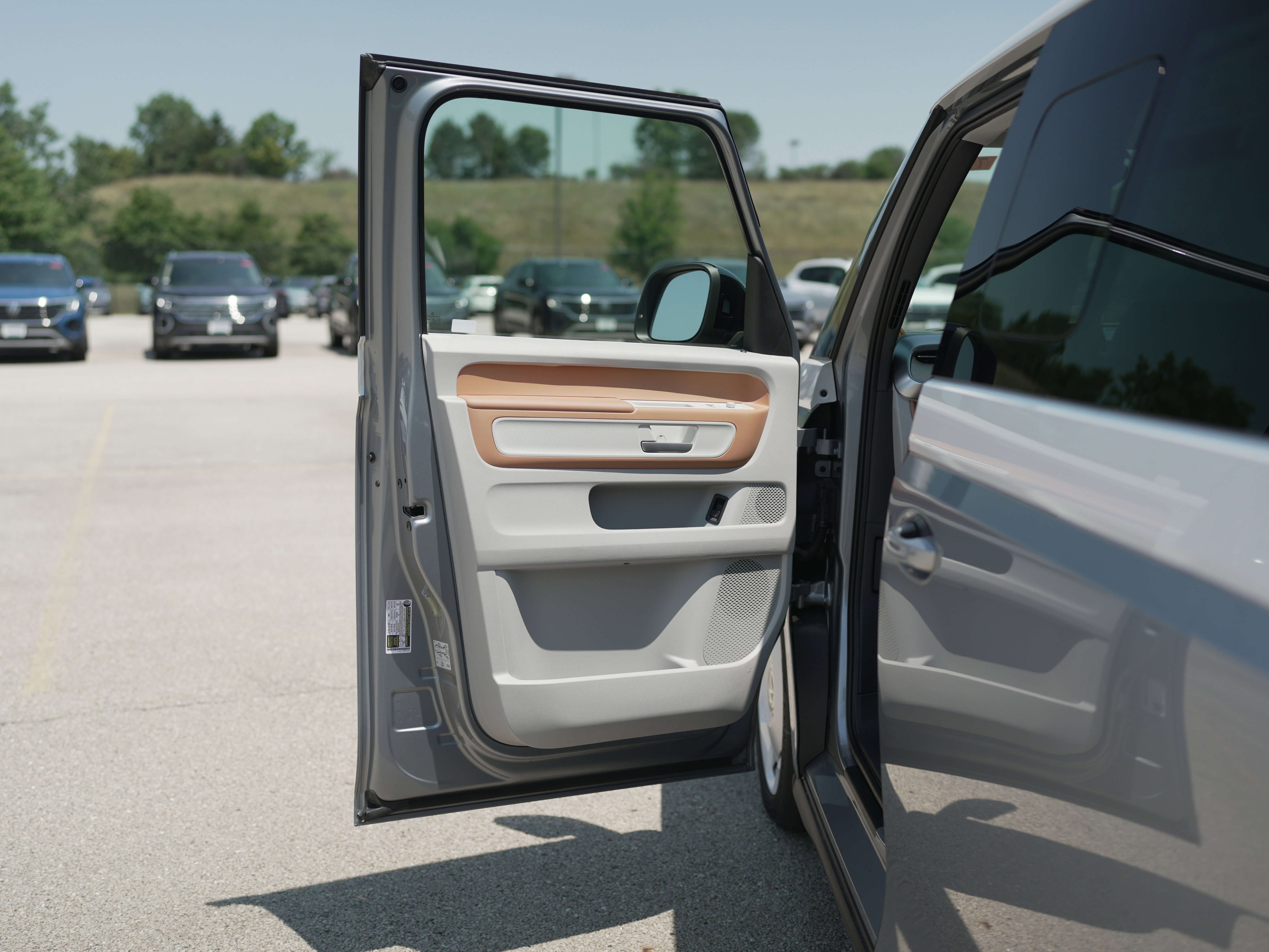 New 2025 Volkswagen ID. Buzz 1st Edition image 30