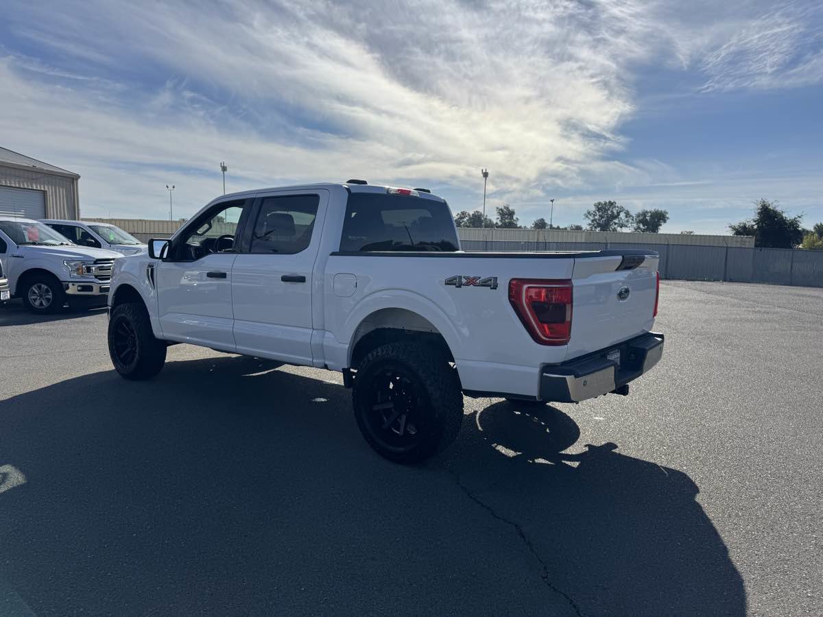 Used 2022 Ford F150 XLT w/ Equipment Group 301A Mid image 8