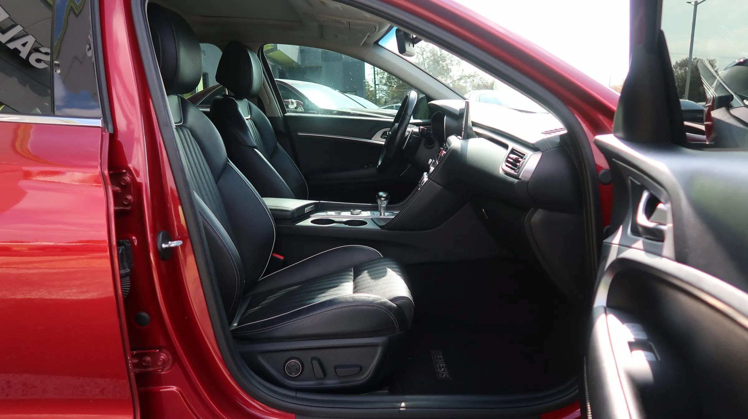 Used 2021 Genesis G70 3.3T RWD image 24