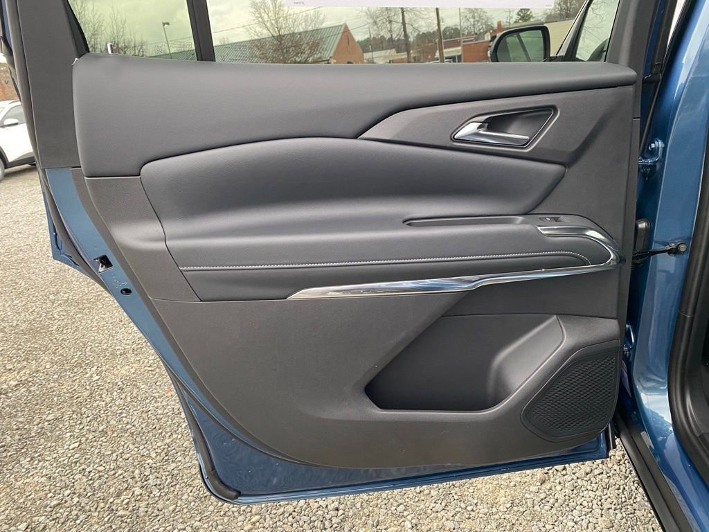 New 2026 Chevrolet Traverse LT w/ Sun and Wheel Package image 16