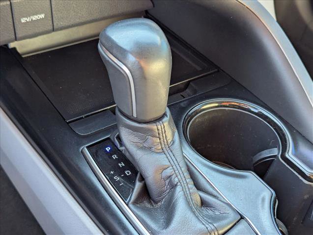 Used 2018 Toyota Camry SE image 11