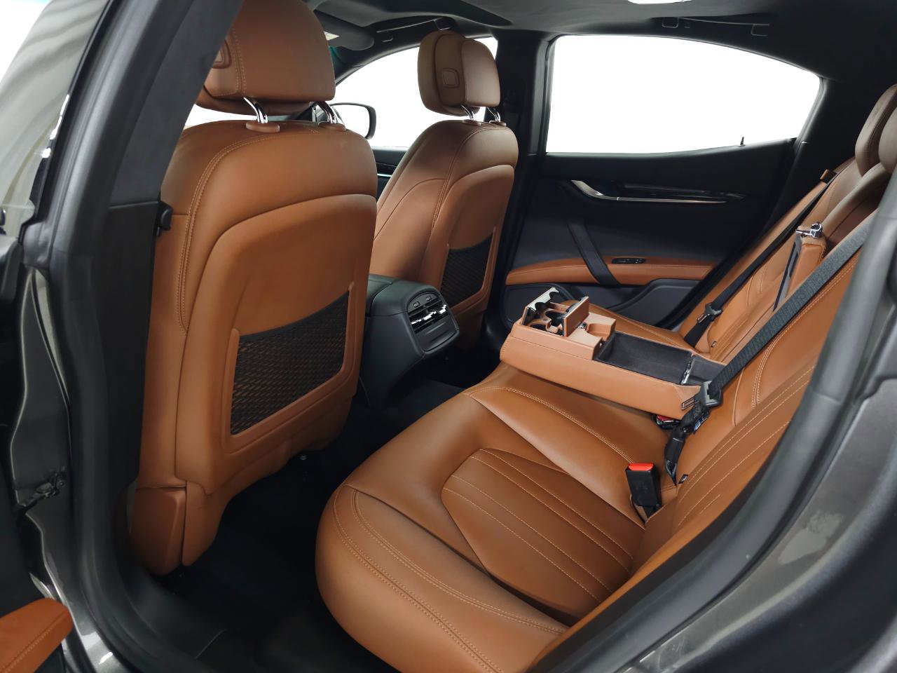 Used 2016 Maserati Ghibli S Q4 AWD/4WD image 32