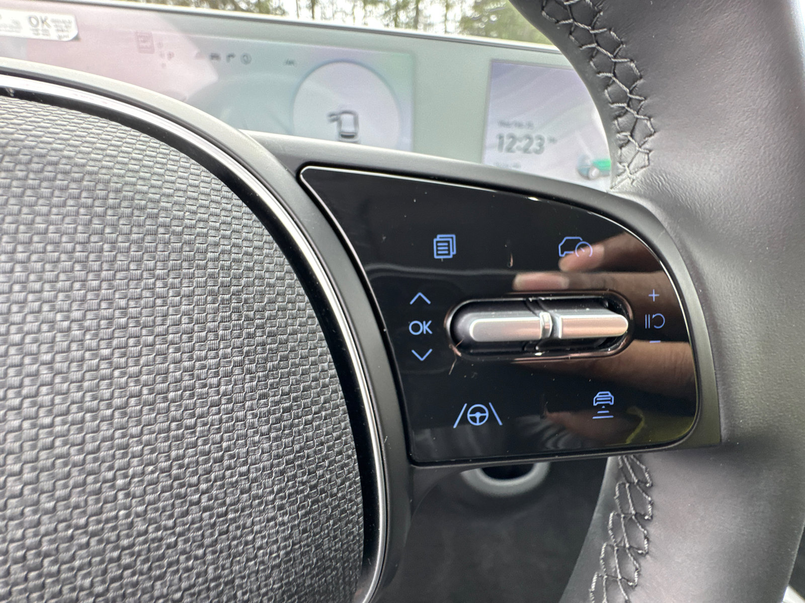 Certified 2023 Hyundai Ioniq 5 Limited w/ Cargo Package image 23