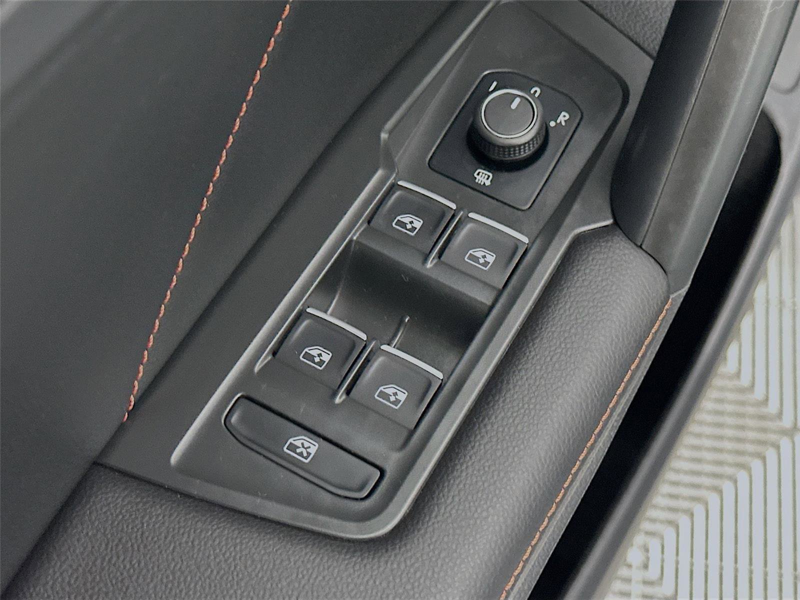 Used 2024 Volkswagen Tiguan Wolfsburg Edition image 17