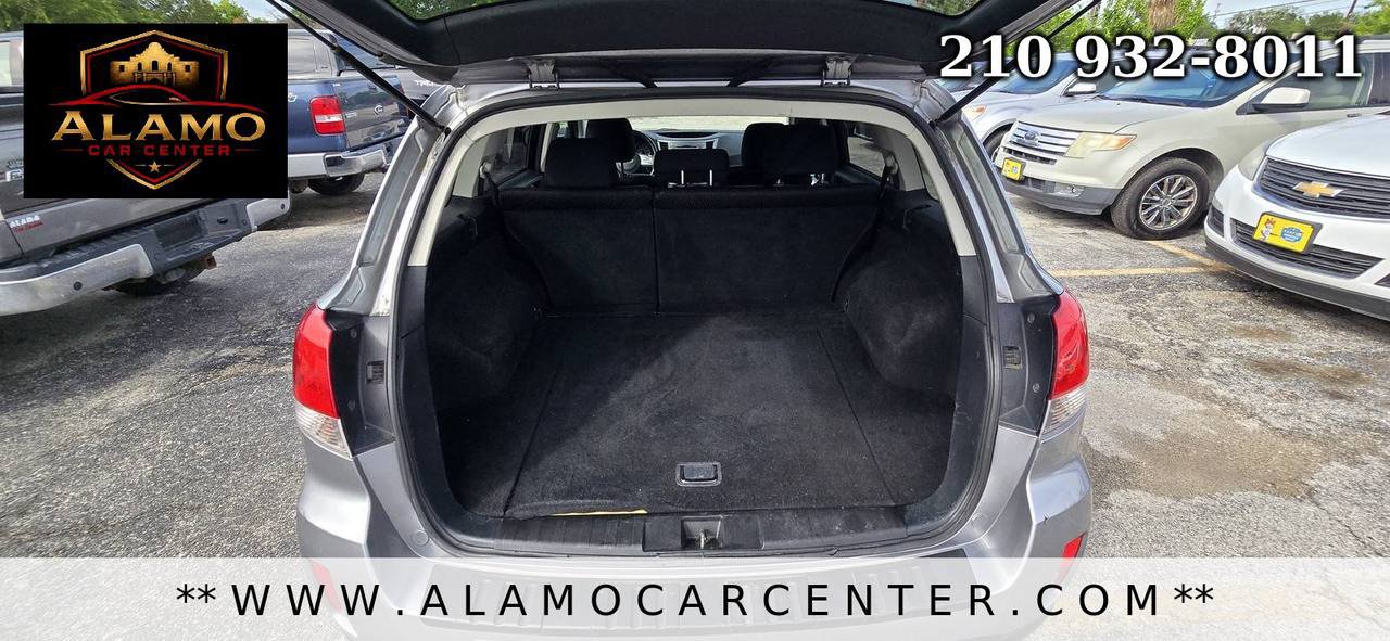 Used 2011 Subaru Outback 2.5i Premium AWD/4WD image 24