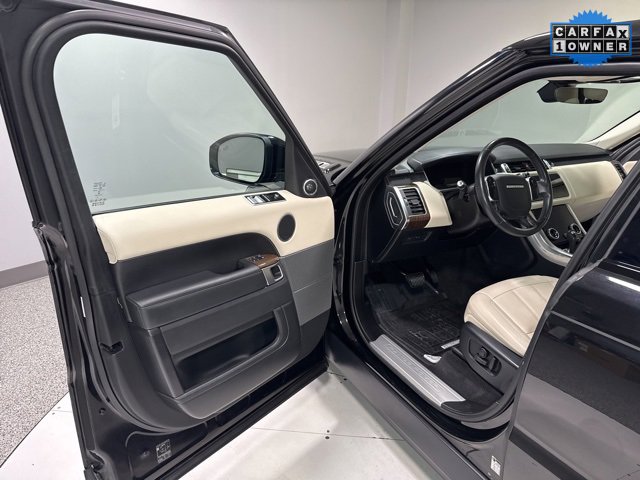 Used 2020 Land Rover Range Rover Sport HSE image 10