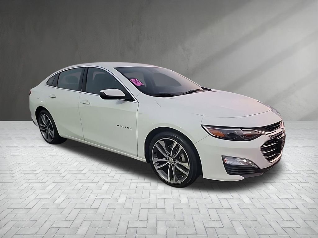 Used 2023 Chevrolet Malibu LT image 3