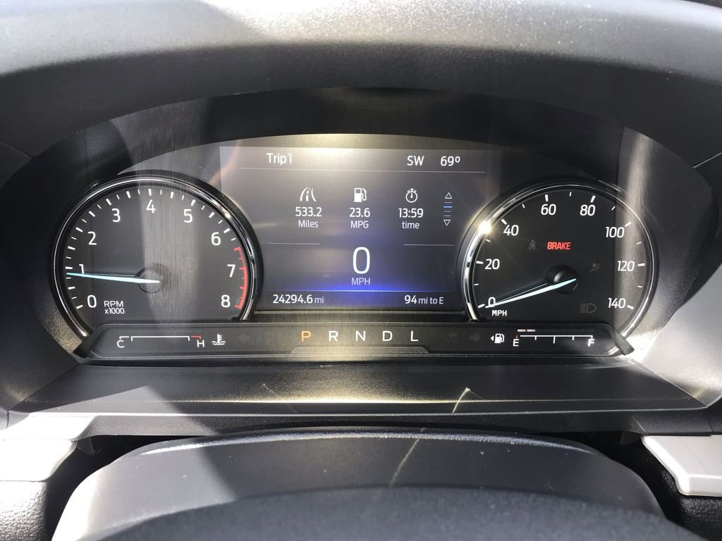 Used 2022 Ford Explorer XLT image 15