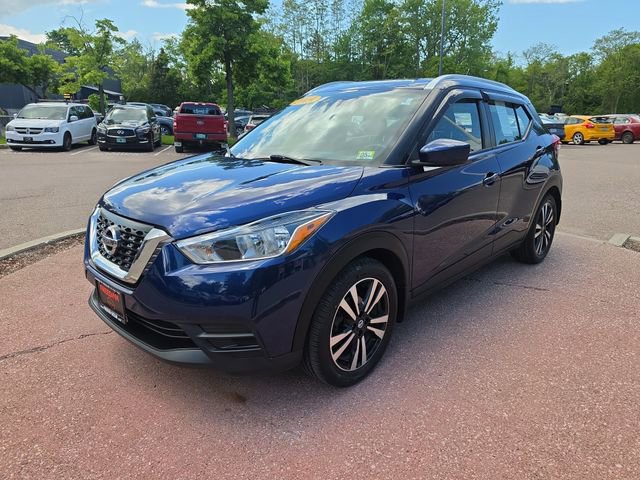 Used 2019 Nissan Kicks SV FWD image 1