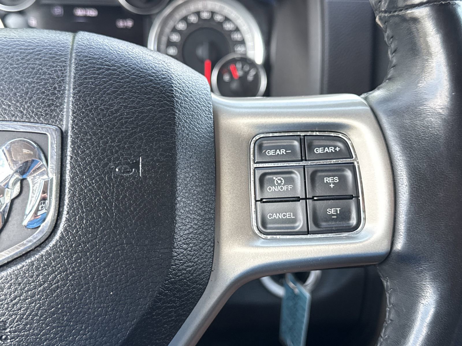 Used 2014 RAM 1500 Laramie AWD/4WD image 19