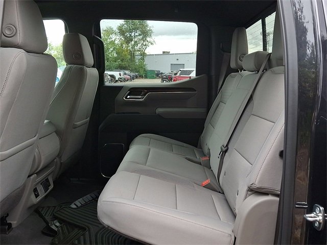 New 2026 GMC Sierra 1500 SLE w/ Preferred Package image 6