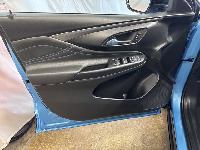 Certified 2025 Buick Envista Sport Touring FWD image 21