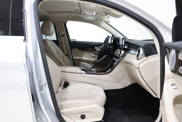 Used 2019 Mercedes-Benz GLC 300 4MATIC Coupe image 36