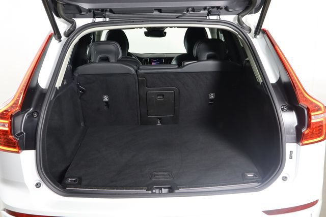 Used 2024 Volvo XC60 B5 Plus AWD/4WD image 15