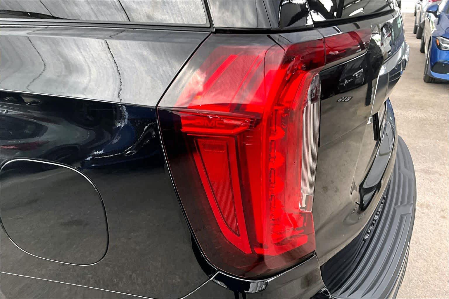 Used 2021 GMC Yukon AT4 w/ AT4 Premium Plus Package AWD/4WD image 29