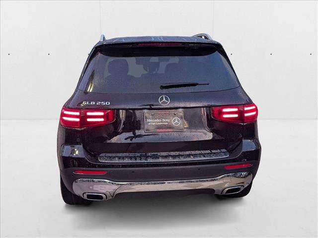 New 2025 Mercedes-Benz GLB 250 image 7