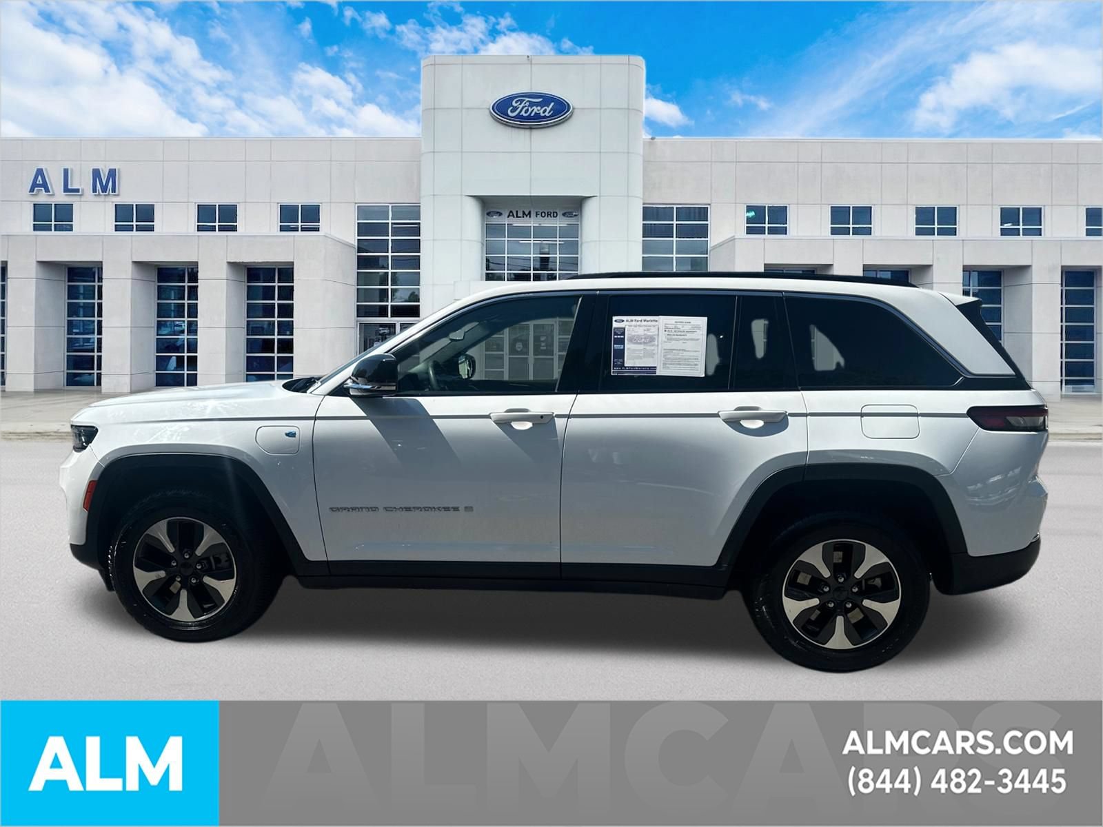 Used 2024 Jeep Grand Cherokee Limited 4xe AWD/4WD image 9