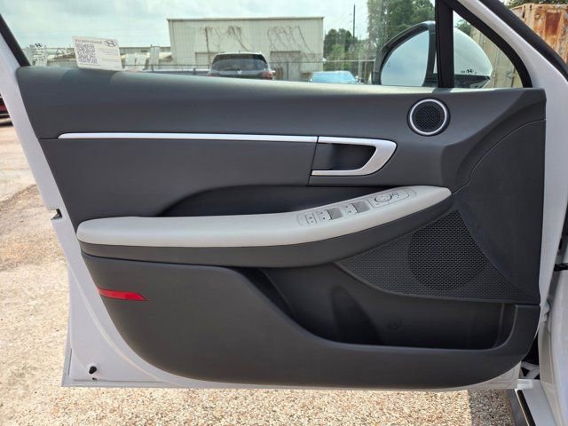 Used 2025 Hyundai Sonata SEL FWD image 13