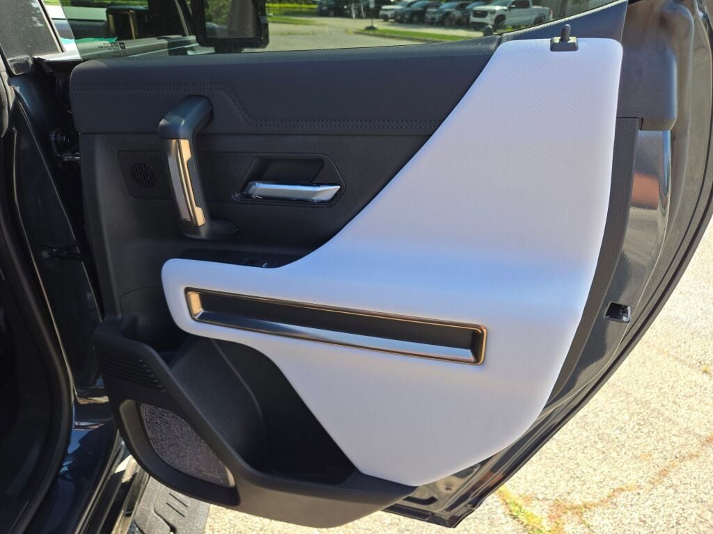 New 2025 GMC Hummer EV 2X image 10